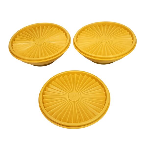 3 Vtg Tupperware Cereal Storage Bowls 890 Lids 808 Tableware 5 Piece Set Yellow - Picture 1 of 6